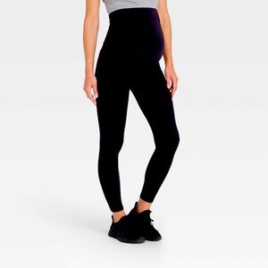 Maternity leggings by Ingrid & Isabel black size large full belly panel